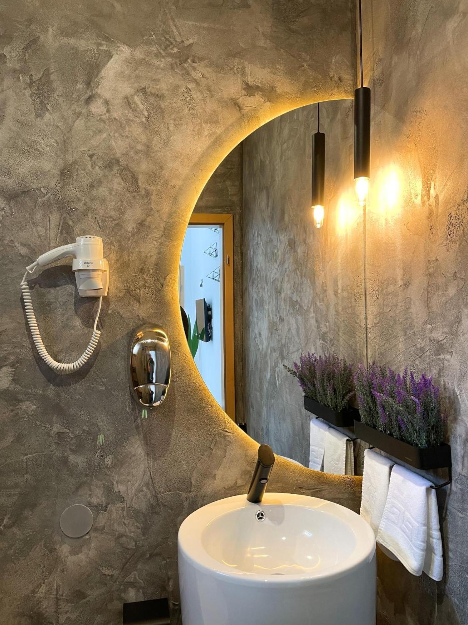 Shard Boutique Hotel-Adult Only 브라쇼브 외부 사진